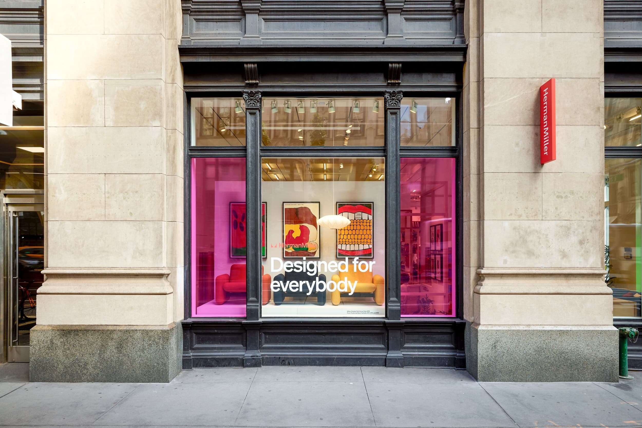documents_p3b70iz34s5_c1dvts0wf0f_G-HM_NYCxDesign_Window_Display_0026_1737125694458_2500x2500.jpg